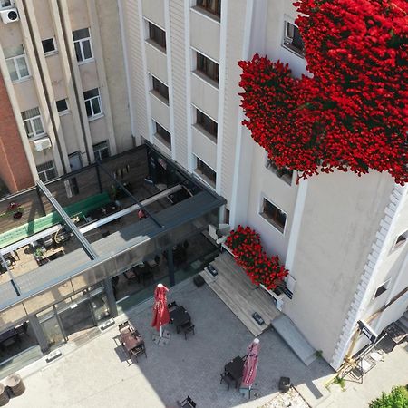 Mbi Travel Inn Craiova Exterior foto