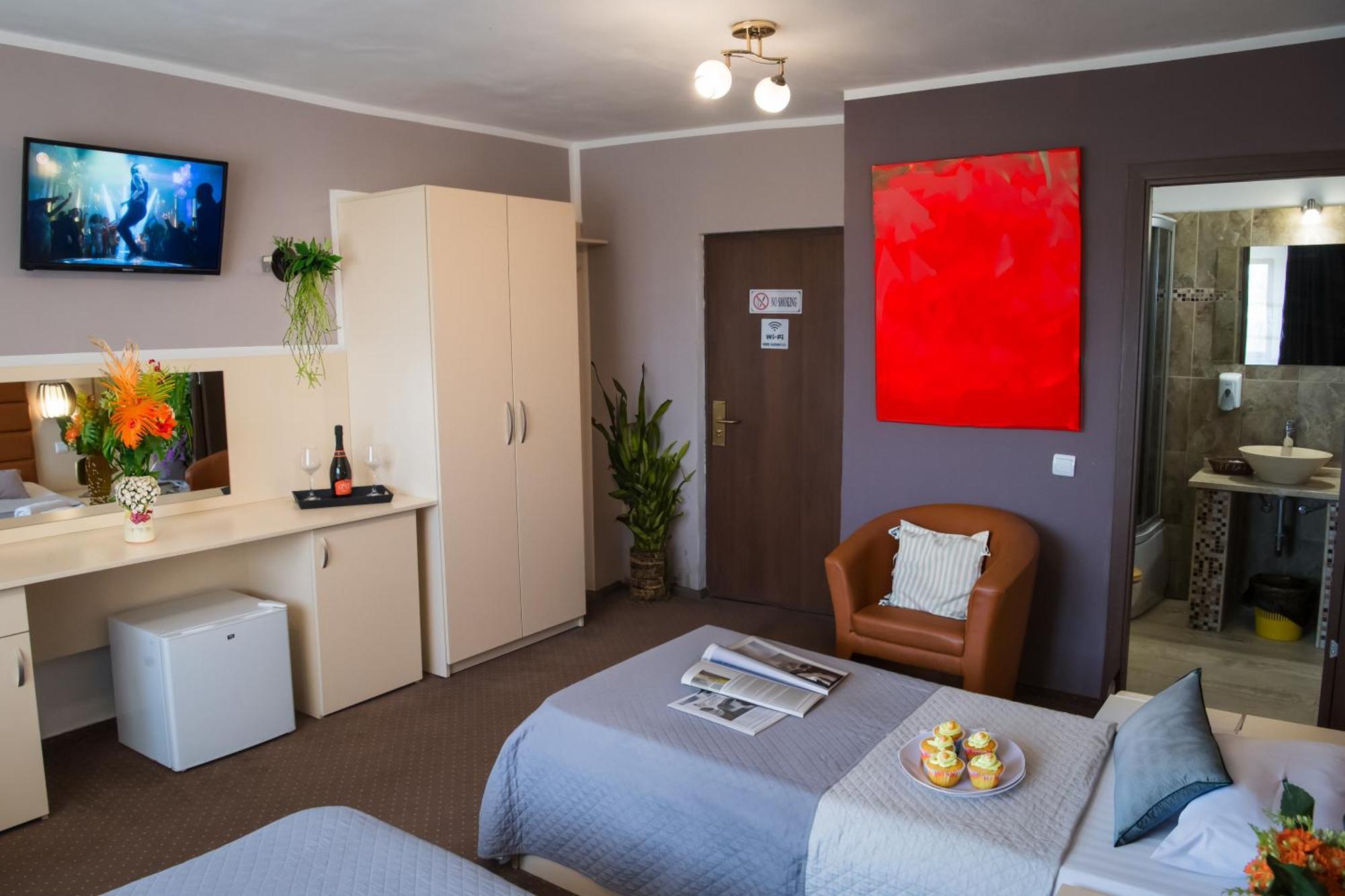 Mbi Travel Inn Craiova Exterior foto